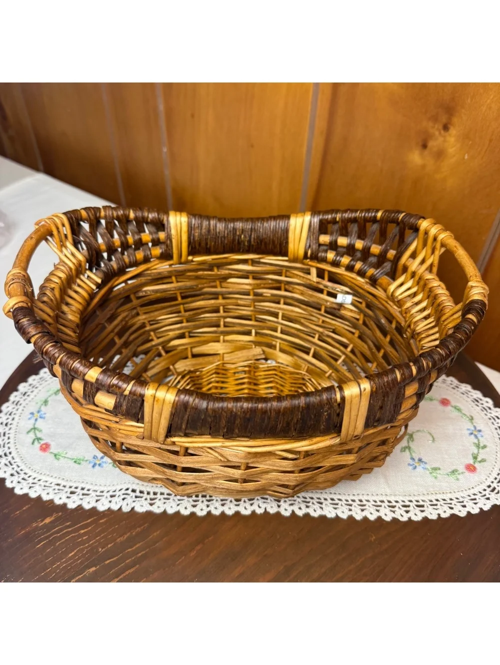 Vintage Two Tone Woven Wicker Basket Rustic Boho Farmhouse Storage Decor 10x8x6